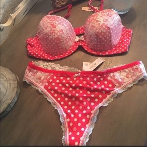 Victoria Secrets bra 36B panty M